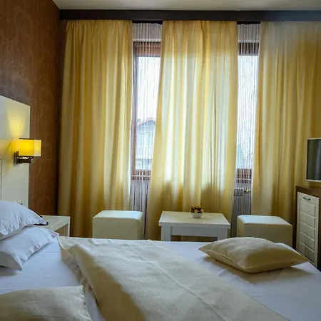 Boutique L Do Rado Otel